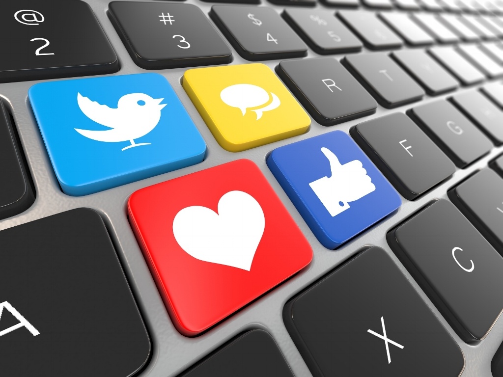 4 Ways to Leverage Social Media in Your Recruitment Process